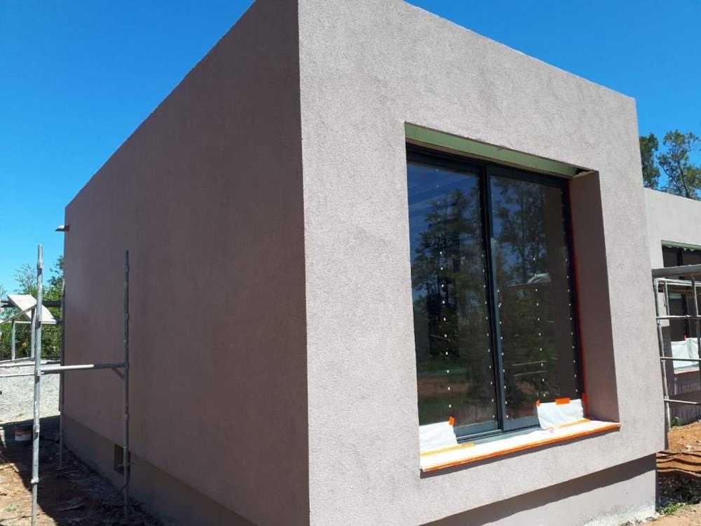 La teinte choisie, sur l’angle de la maison.