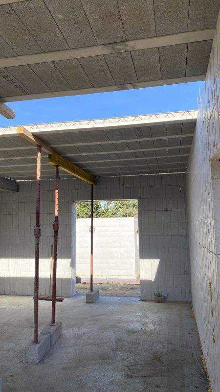 9 novembre 2022 : l’étaiement sous plancher.